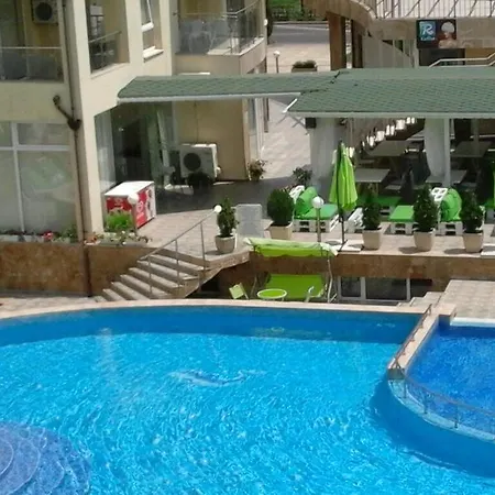 Апартаменты Sunny Cove *