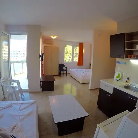 Sunny Cove Апартаменты *
